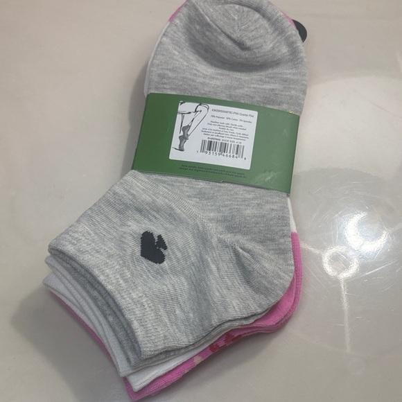 💕Kate Spade 3 Pairs Pink Socks with Heart Design Grey solid, White - Picture 3 of 14